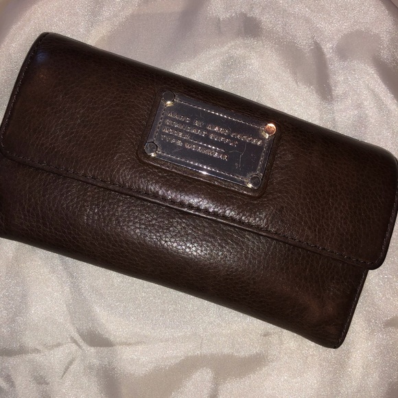 Marc by Marc Jacobs brown leather wallet - Picture 1 of 4